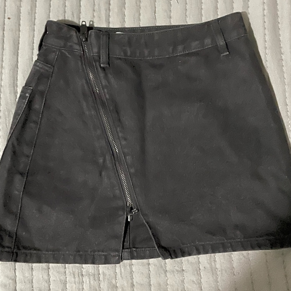 Black Zippered Women's Skirt